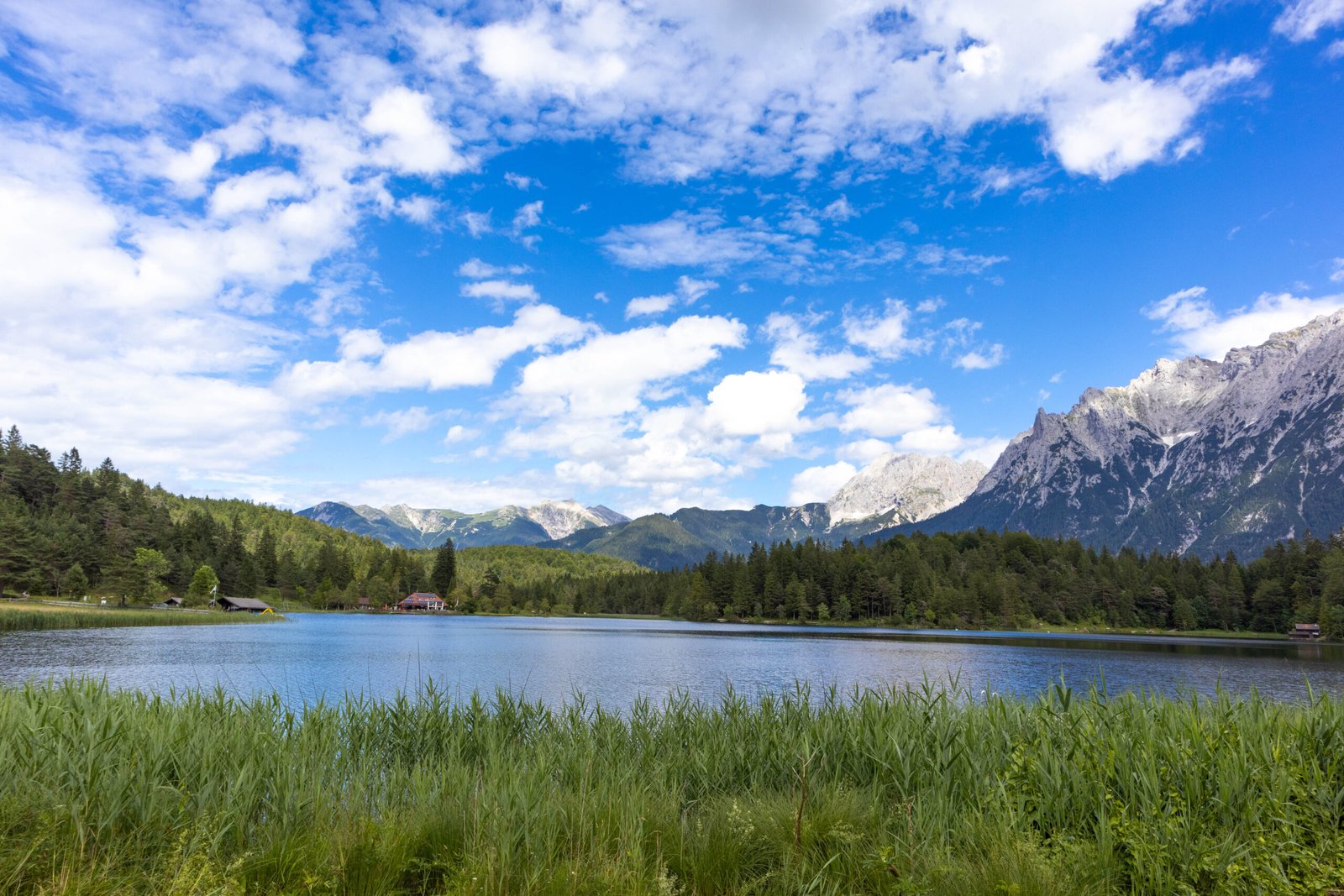 Alpenpanorama am Lautersee - Bilder wie aus einem Märchenbuch